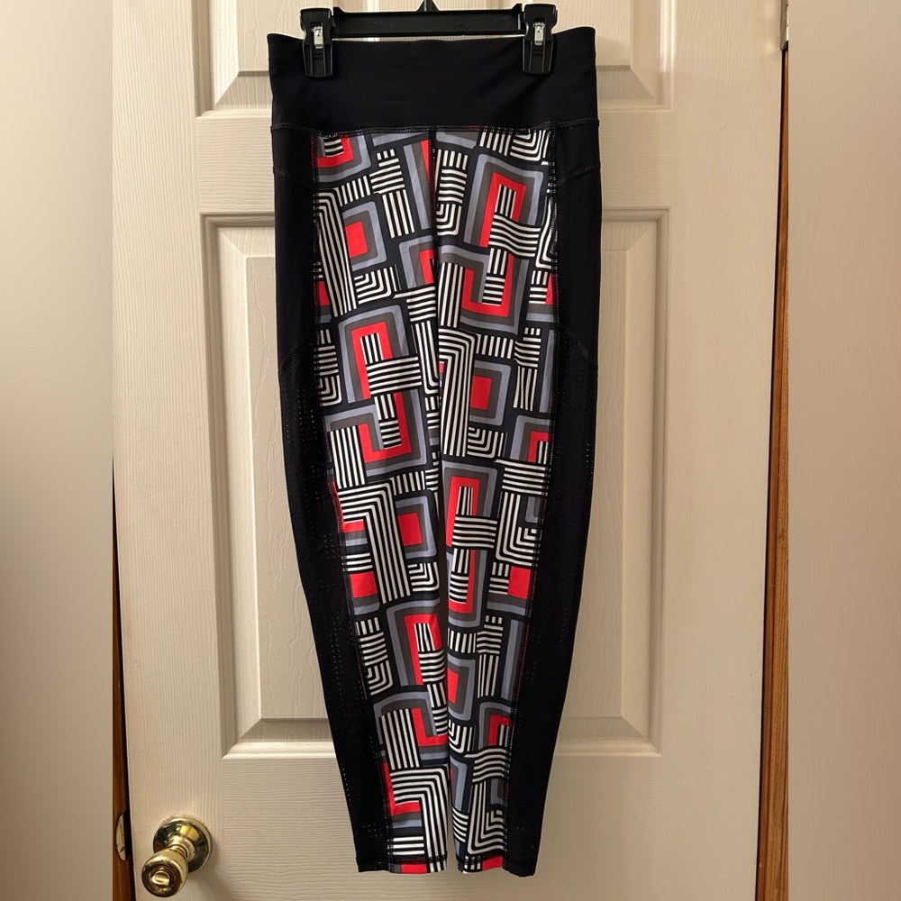 Sweaty Betty Zero Gravity 7/8 Leggings 23” Size Small Geometric Print Black